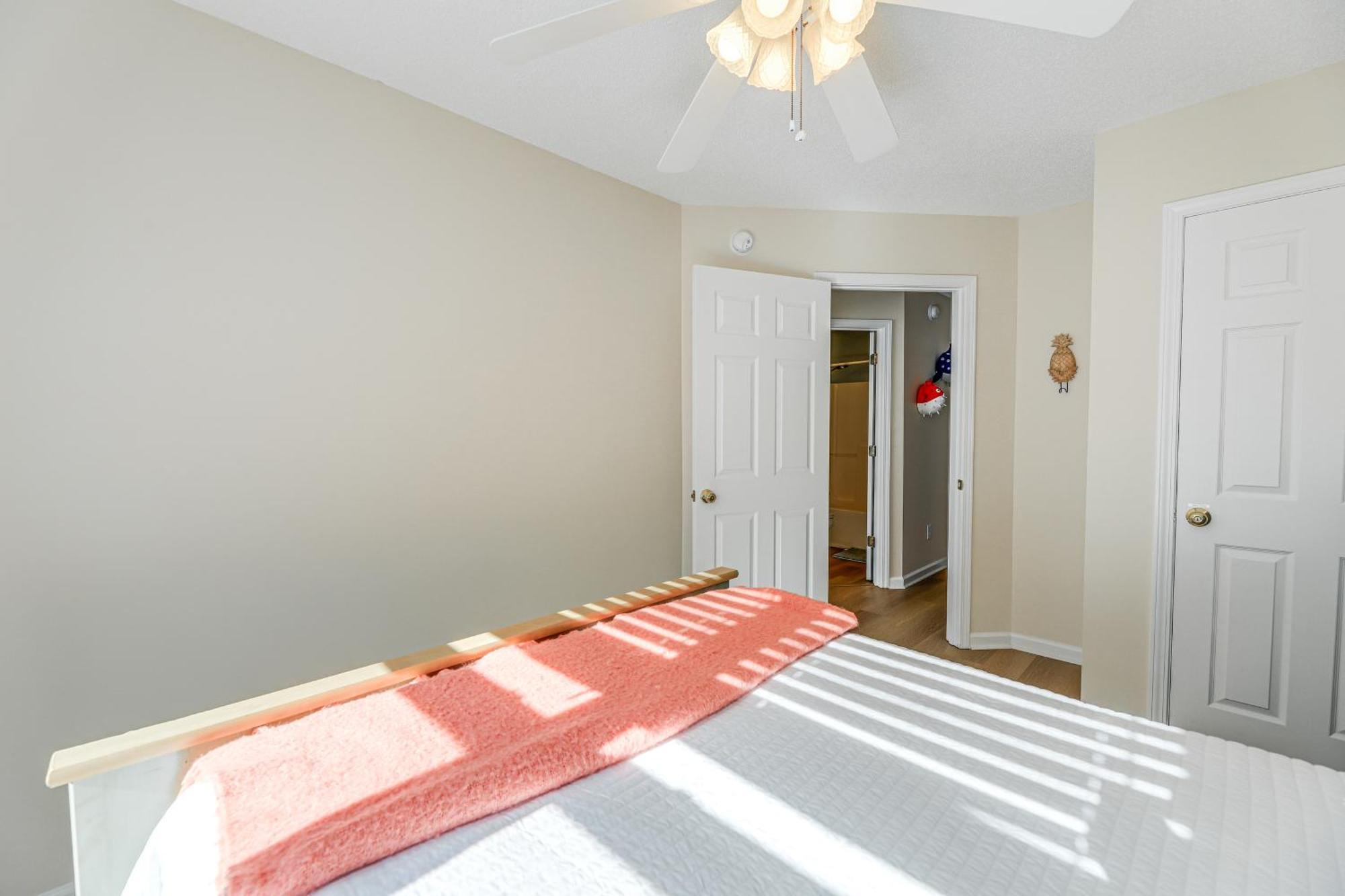 Well-Equipped Emerald Isle Townhome Pets Welcome! Экстерьер фото