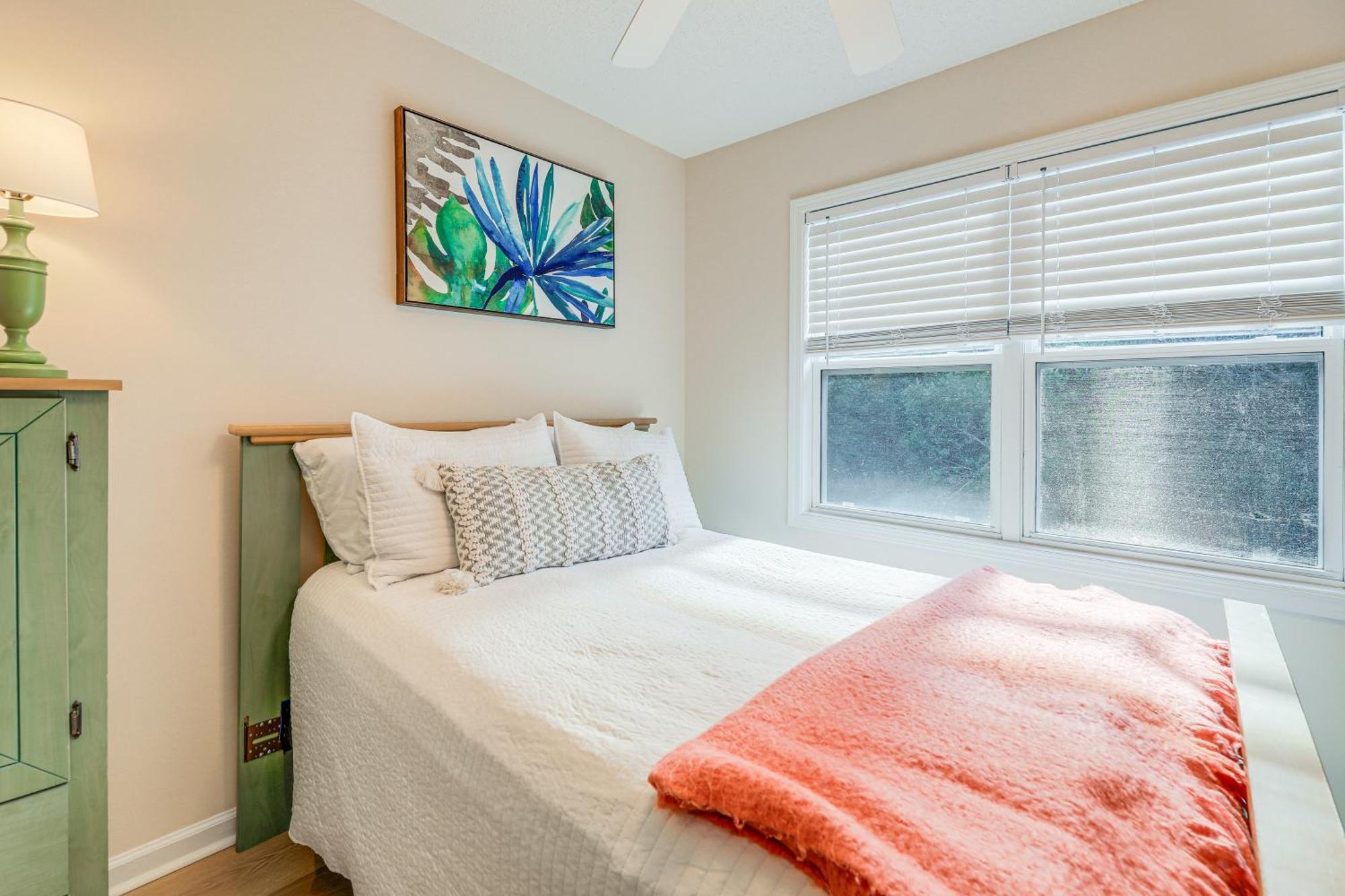 Well-Equipped Emerald Isle Townhome Pets Welcome! Экстерьер фото
