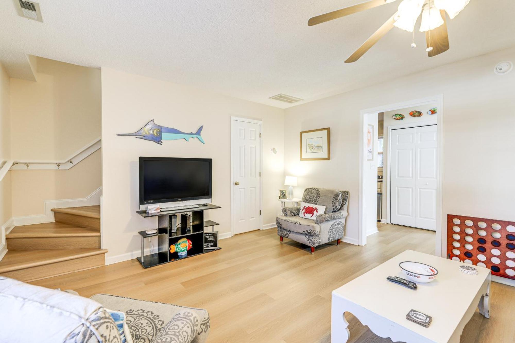 Well-Equipped Emerald Isle Townhome Pets Welcome! Экстерьер фото