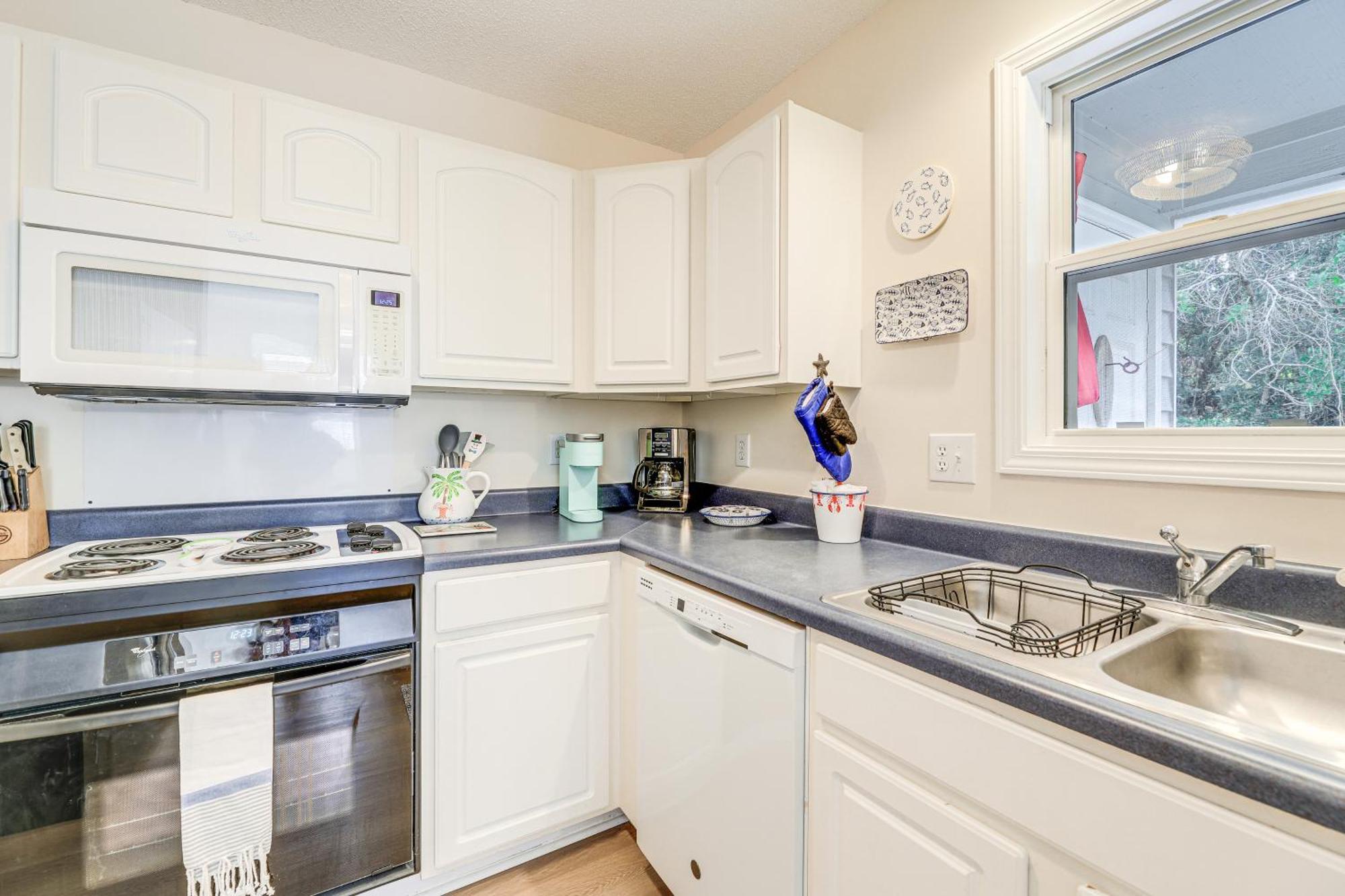 Well-Equipped Emerald Isle Townhome Pets Welcome! Экстерьер фото